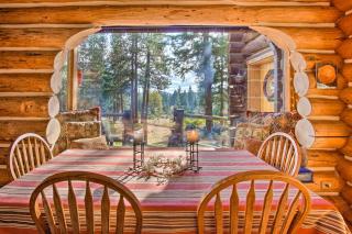Peaceful Wooded Sanctuary with Private Hot Tub - 1