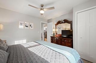 The Twisted Maple - Dogs Stay Free! - Hendersonville - 7