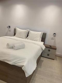 Double D Apartments - 5