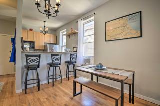Elegant Chicago Retreat with Spacious Balcony! - Chicago - 5