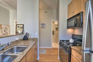 Elegant Chicago Retreat with Spacious Balcony! - Chicago - 1