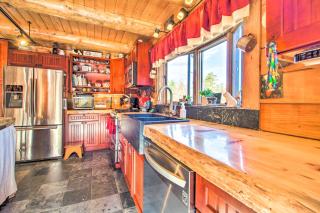 Chic Brandon Cabin with Pool, Hot Tub and Sauna! - Brandon - 1