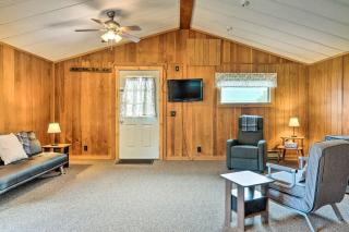Cozy Franconia Cottage with Community Pool and Hot Tub - Franconia - 4