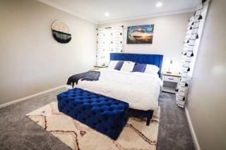 Luxury 5 bedroom home with Pool. - Overland Park - 5