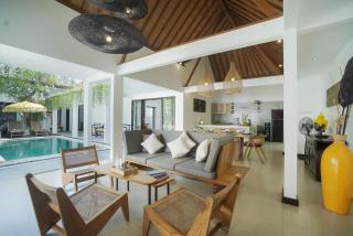 SunGlow Villa - Seminyak - 4
