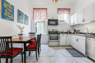 Uptown Spacious 4BD/3BA with Historic Charm - New Orleans - 3
