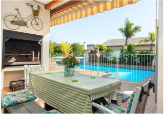 Meerendal Cottage-Affordable Luxury-Private Garden with Pool & Hot Tub - Kaapstad - 2