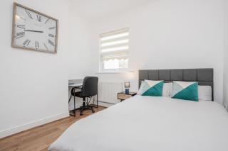 Entire Lovely family home with Parking, Wifi, Netflix, self check-in - Londra - 4