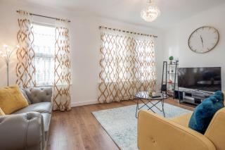 Entire Lovely family home with Parking, Wifi, Netflix, self check-in - Londra - 8