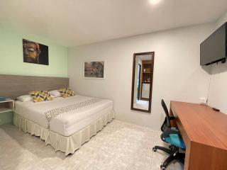 Summer Breeze Hotel - 7