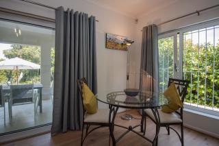 Garden- Pool flat with Solar Electricity - Somerset West - 3