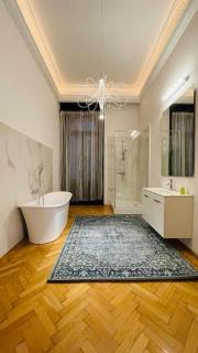 NEW, 195 sqm, Full Center of Budapest - 4