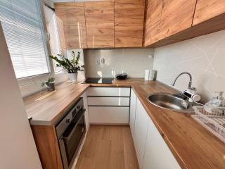 The Goldie Apartment - 4