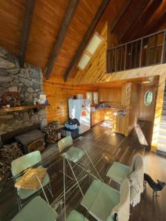 Megans Mountain Getaway - 9