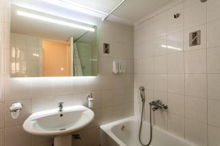 Kalamata Old City - Minimal Urban Retreat - Kalamata - 7