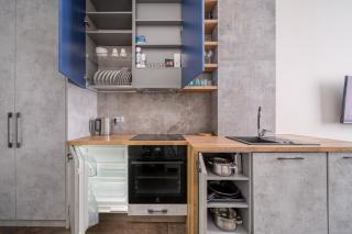 Peaceful 1-bedroom apartment in 100m from Beach, Free Street Parking, Near Forest Park - 3