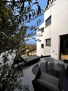 Suite 28 - Treilles - 1