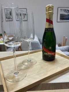Champagne stars - 2
