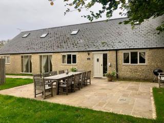 Stanton House, 6 bedroom, 5 bath - Cheltenham - 9