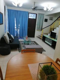 Cozy house with free wifi and parking near Utm, Legoland - Skudai - 5