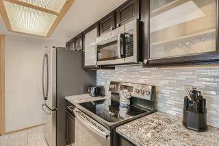 Lake Forest 304F Condo - 3