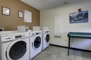 InTown Suites Extended Stay Birmingham AL - Lakeshore Parkway - 7