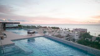 1BR condo de lujo a pasos del mar y de la 5ta avenida - 0