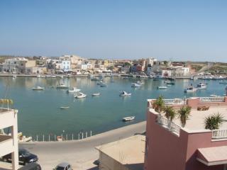 Bivani sul porto vecchio - Lampedusa - 8
