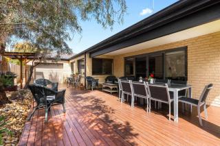 Surfside Getaway in Picturesque Inverloch - 7