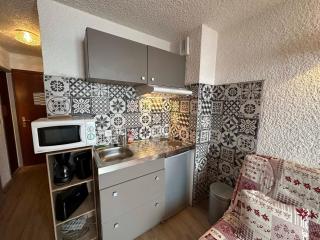 Studio cosy en station · Ski aux pieds · Wifi · Proche centre - FR-1-688-44 - 8