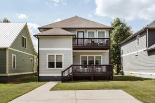 Meet Me in Athens I Beautiful 4-Bdrm House I 1 Mile to DT and Mins to UGA - Athens - 8