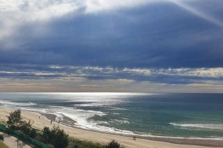 GOLDEN SANDS Main Beach Oceanfront - Gold Coast - 9