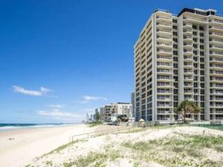 GOLDEN SANDS Main Beach Oceanfront - Gold Coast - 1