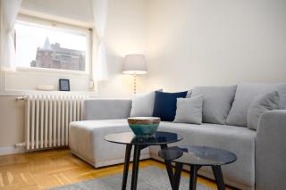 Golden Hour Apartment - Budapest - 4
