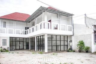 Samar Wulu Guest House Syariah Mitra RedDoorz near Ketapang - Ketapang - 7