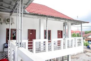 Samar Wulu Guest House Syariah Mitra RedDoorz near Ketapang - Ketapang - 3