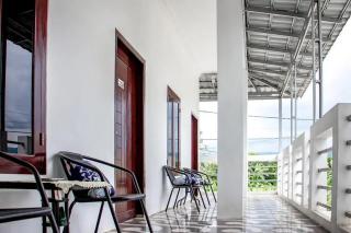 Samar Wulu Guest House Syariah Mitra RedDoorz near Ketapang - Ketapang - 1