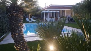 Villa Brancasi con piscina - Brindisi - 0