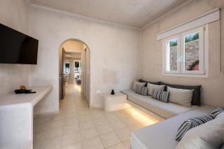 Aelia Luxury Suites - Karterados - 2