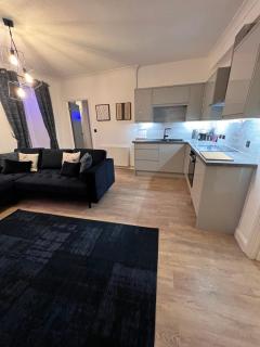 Modern Town-Centre Apartment - Dumfries - 6