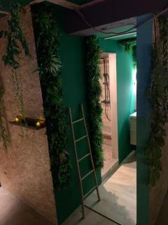 The secrets jungle loveroom - 2