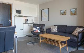 Cozy Apartment In Allinge - 6