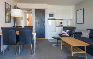Cozy Apartment In Allinge - 3