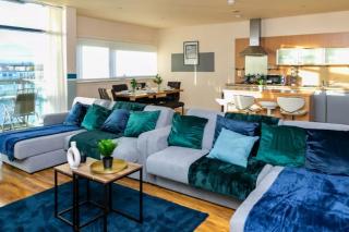 Stunning Glasgow Apartment Sleeps 10 - Parking - Balcony - Glasgow - 3