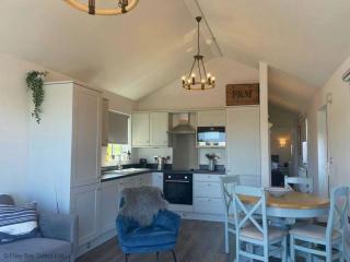 Lakeside Retreat at The Bay Filey, sleeps 4, 2 non-shedding dogs welcome for free - Filey - 7