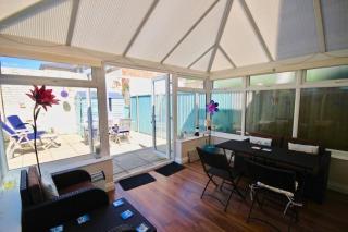 Gerald's Place - Deal - 1