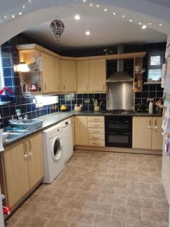 Beautiful family home - Taffs Well - 5