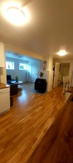 Aurora rooms in shared apartment nr2 We are doing privet Northen lights trips, reindeer trip and Fjord sommaroy trip - 3
