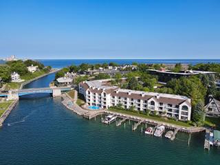 118A Edgewater Inn - Charlevoix - 7
