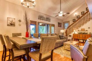 Cozy Cabin with Mountain Views Near SkyLift Park! - Gatlinburg - 4